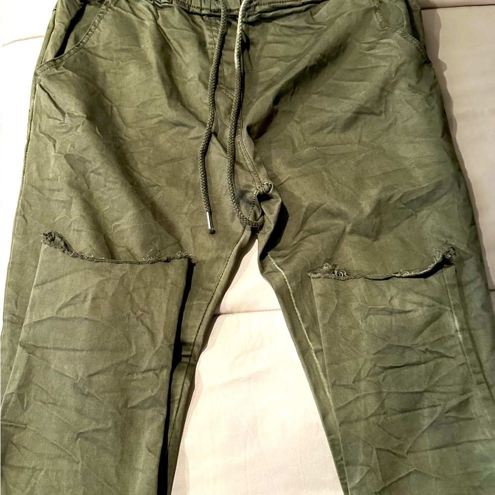 Women’s Lg Pookie and Sebastian pants dark green